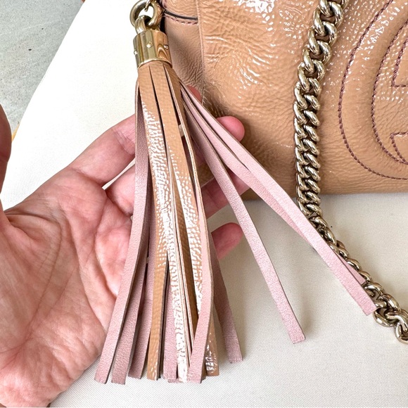 Gucci SoHo Small Tan Patent Leather Top Zip Chain Strap Tassel Shoulder Bag - Picture 9 of 17
